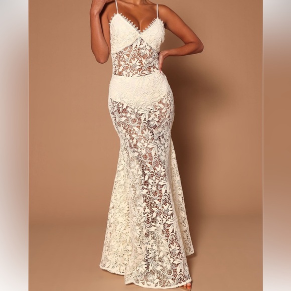 Fashion Nova Luxe Anita Crochet Maxi Dress - Cream Size XS - mordernwear.com